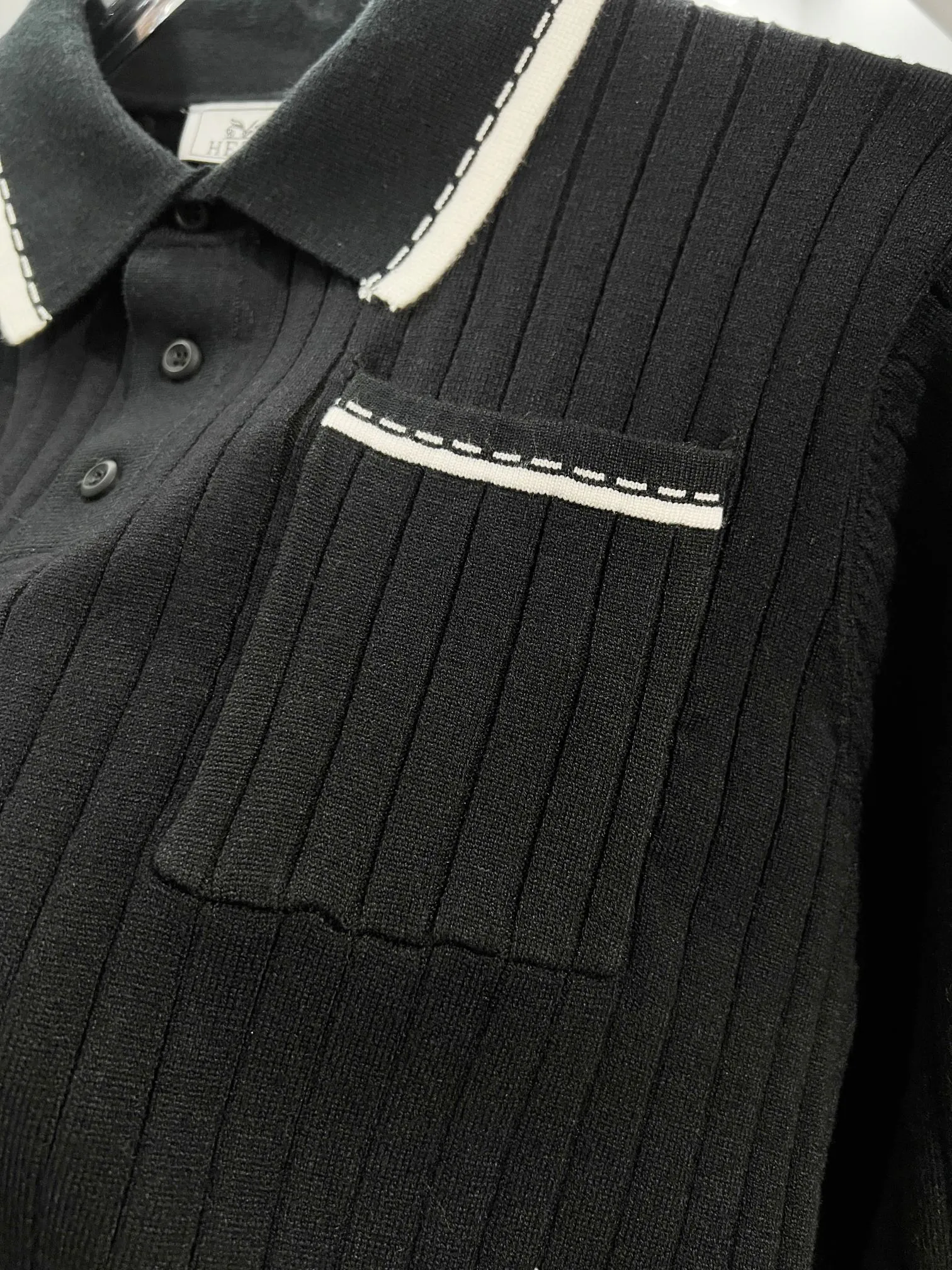 HERMES/ New Arrival T ， ， ， Breathable Polo ！ ， Polo ，Classic ， Versatile ， ， ！， ， Breathable， ， ， ， ， Premium ！ :White.Black. Size:M-3XL